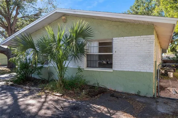 $465,000 | 914 Lake Palms Drive, Largo, FL 33771