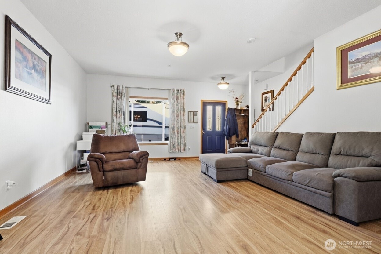 2025 Southwest 6th Avenue Camas, WA 98607 - Photo 8 of 39