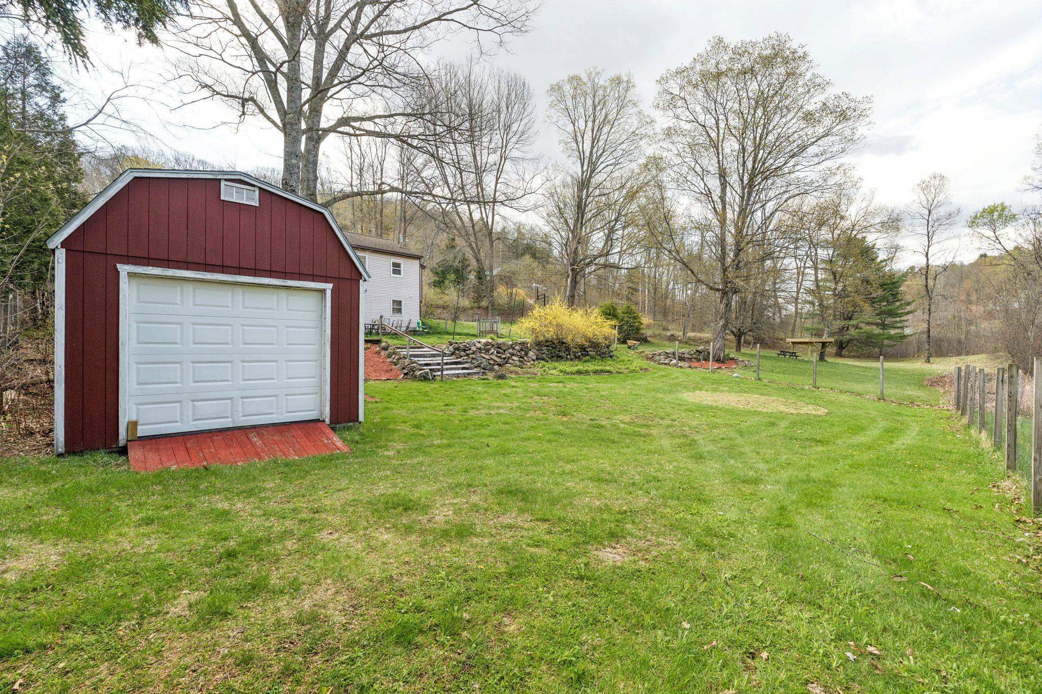 463 Highway 12 Hartland, VT 05048 - Photo 22 of 28