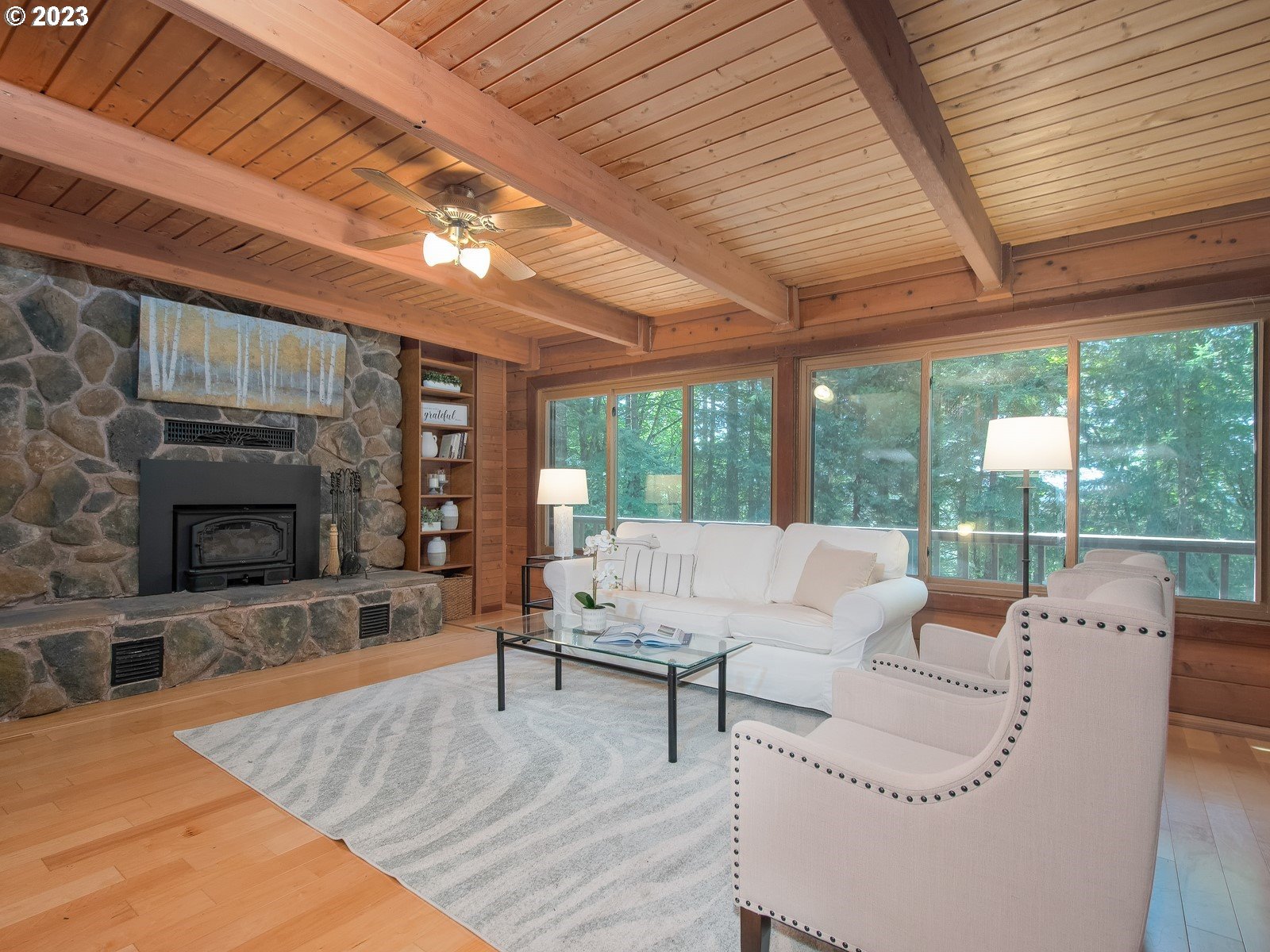 18464 South Walker Road Oregon City, OR 97045 - Photo 4 of 40 Living Room