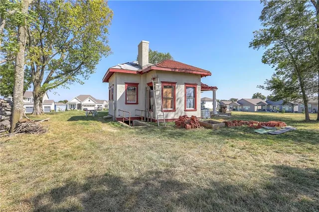 $420,000 | 760 Southwest Redbuck Drive, Lee's Summit, MO 64081