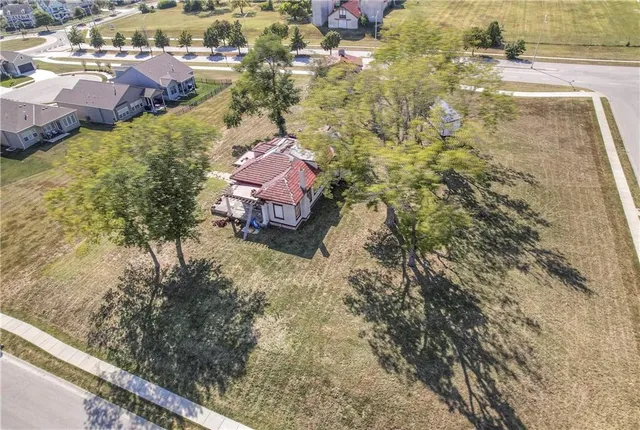 $420,000 | 760 Southwest Redbuck Drive, Lee's Summit, MO 64081