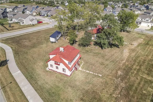 $420,000 | 760 Southwest Redbuck Drive, Lee's Summit, MO 64081