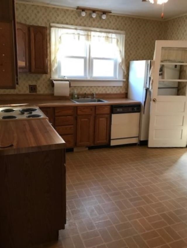 39 Aldrich Road Keene, NH 03431 - Photo 6 of 17