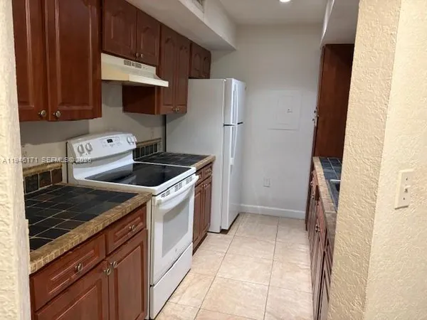 $299,990 | 10440 Southwest 156th Court, Unit 7211, Miami, FL 33196
