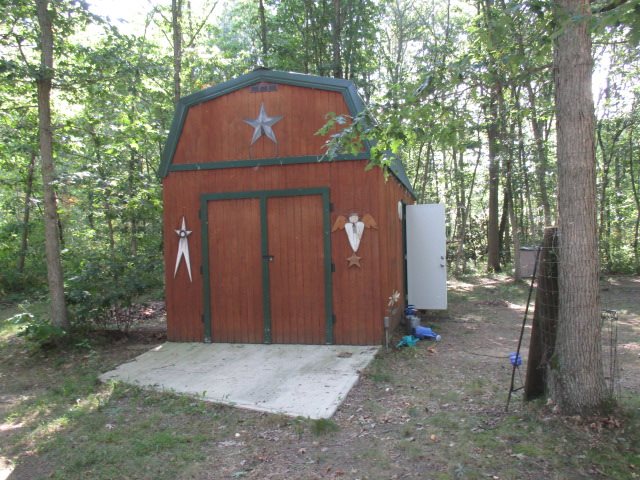 8176 West Fillmore Road Sumner, MI 48889 - Photo 10 of 30 1838087-9.JPG