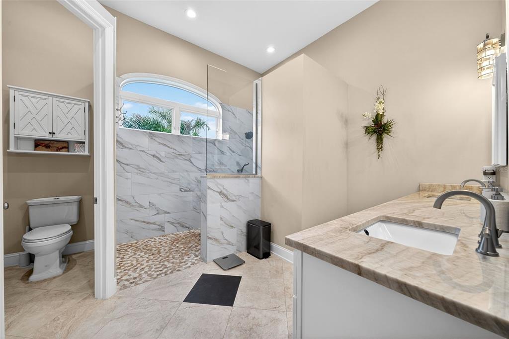 6677 Mandarin Road Sarasota, FL 34238 - Photo 18 of 49