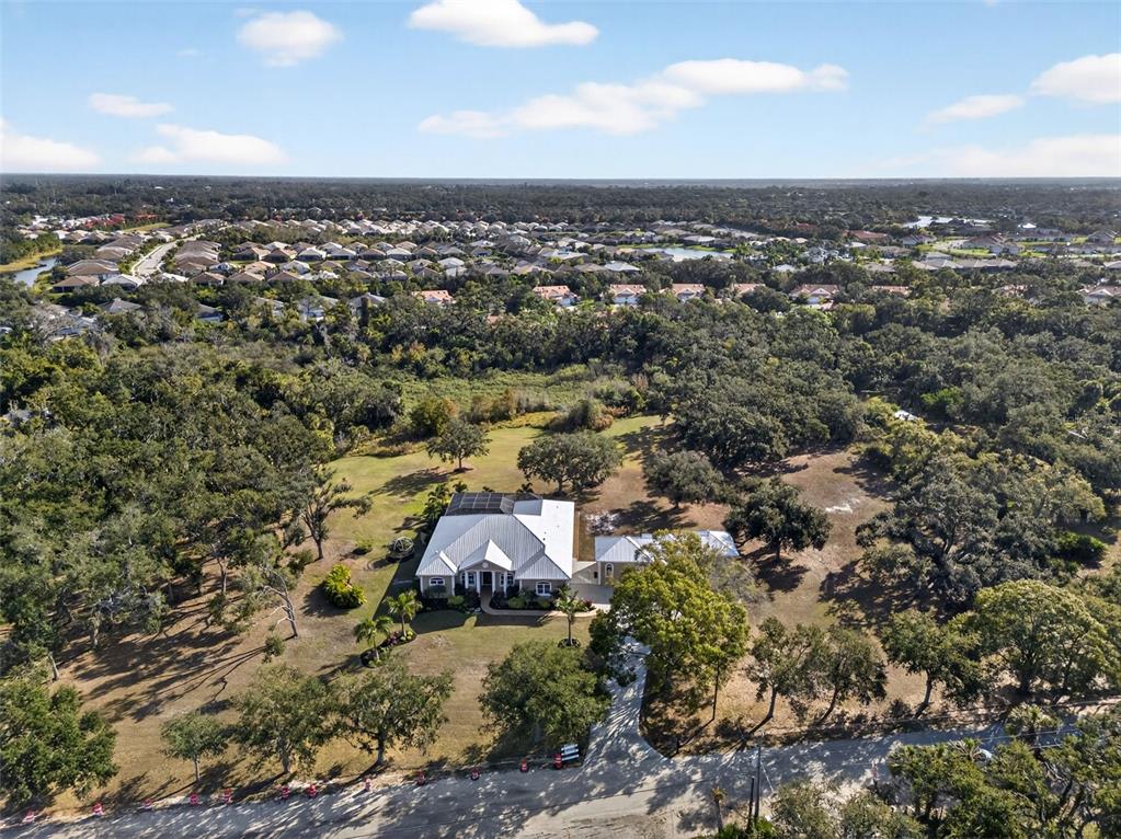 6677 Mandarin Road Sarasota, FL 34238 - Photo 2 of 49