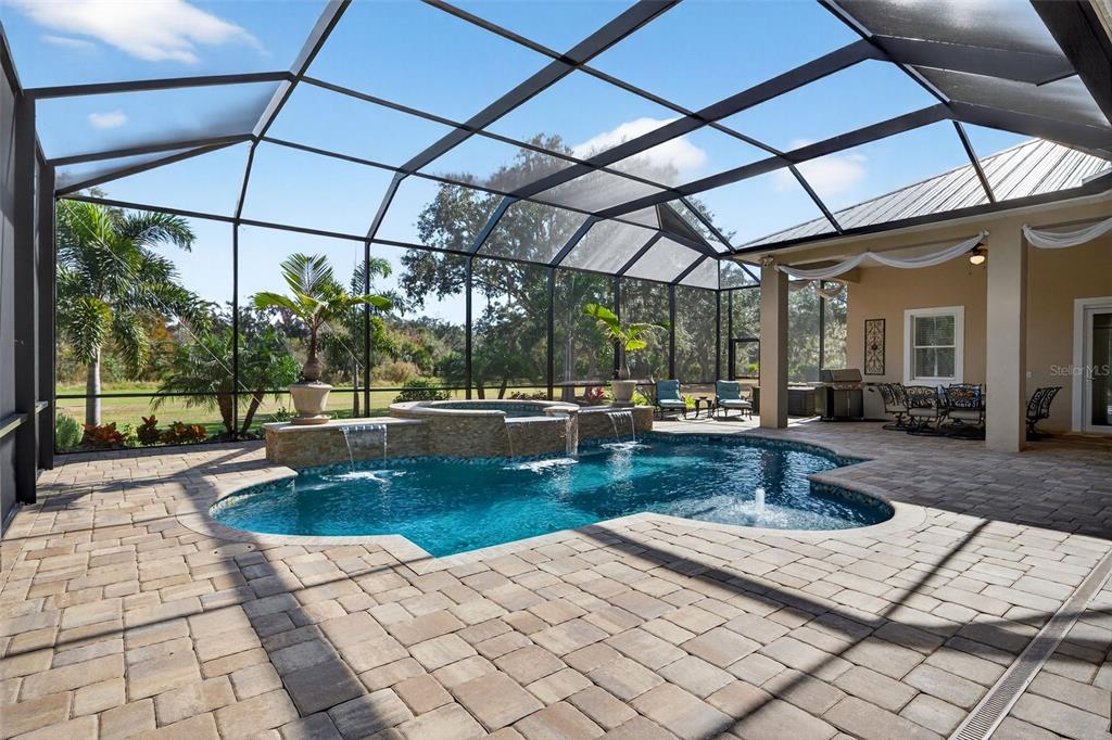 6677 Mandarin Road Sarasota, FL 34238 - Photo 33 of 49