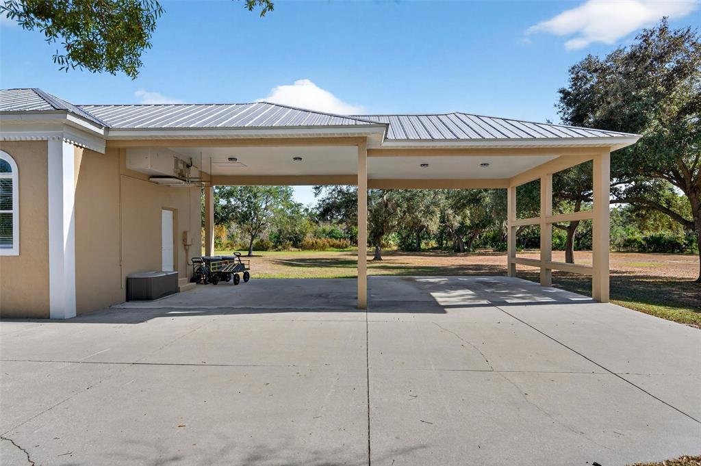 6677 Mandarin Road Sarasota, FL 34238 - Photo 39 of 49