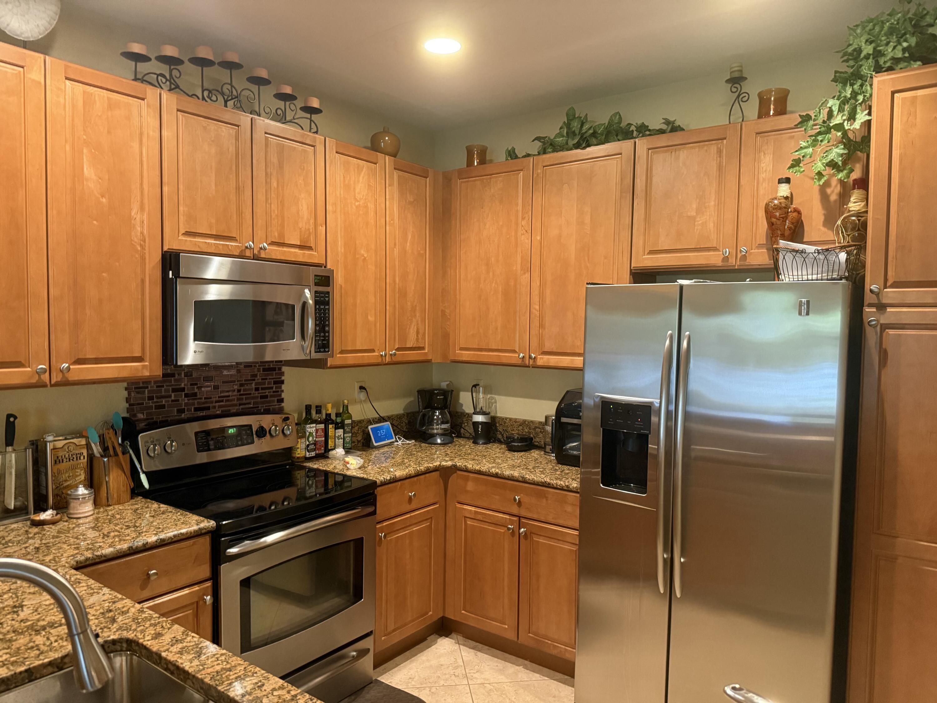 3171 Southwest Otter Lane Stuart, FL 34997 - Photo 3 of 5 Kitchen