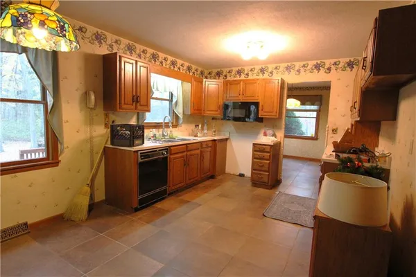 $280,000 | 138 Beech Way, Pulaski, PA 16143