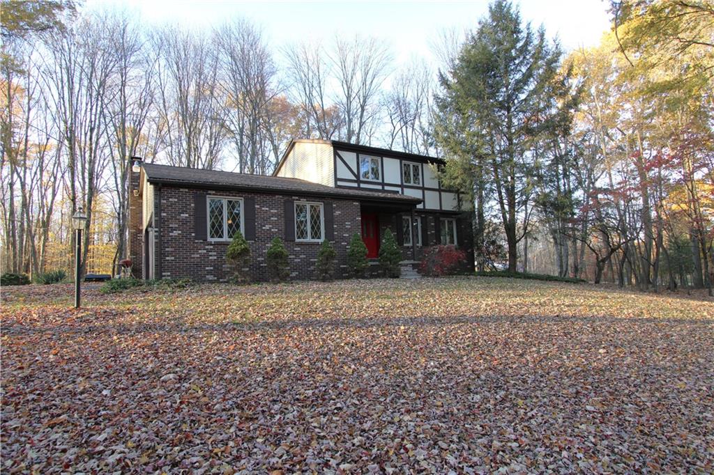 138 Beech Way Pulaski, PA 16143 - Photo 2 of 42