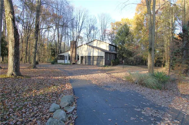 $320,000 | 138 Beech Way, Pulaski, PA 16143