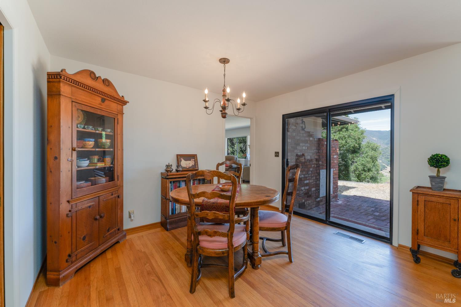 1921 Ridge Road Ukiah, CA 95482 - Photo 4 of 32