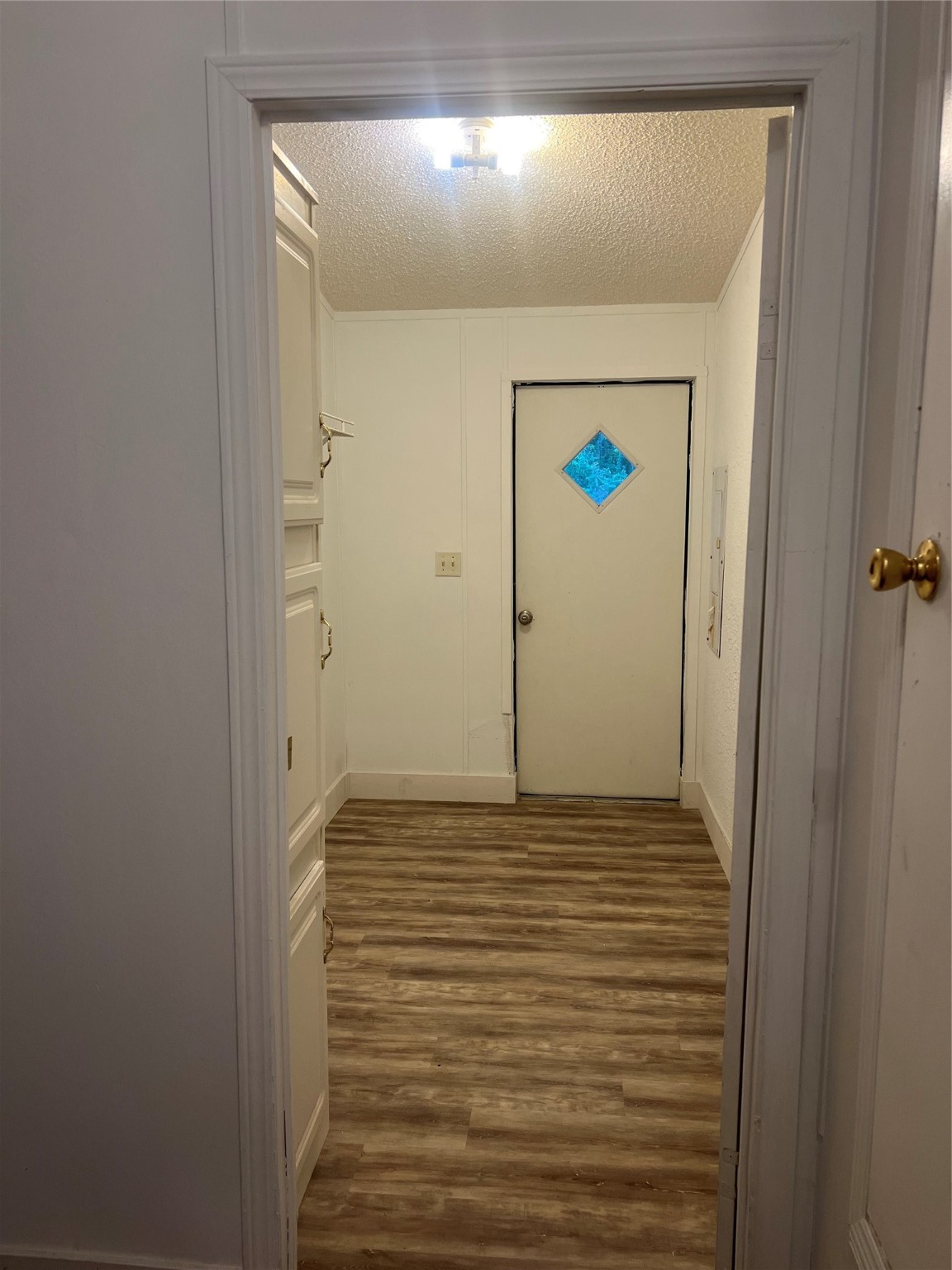 10312 Farm To Market Road 457 Bay City, TX 77414 - Photo 6 of 16 a bathroom with a shower