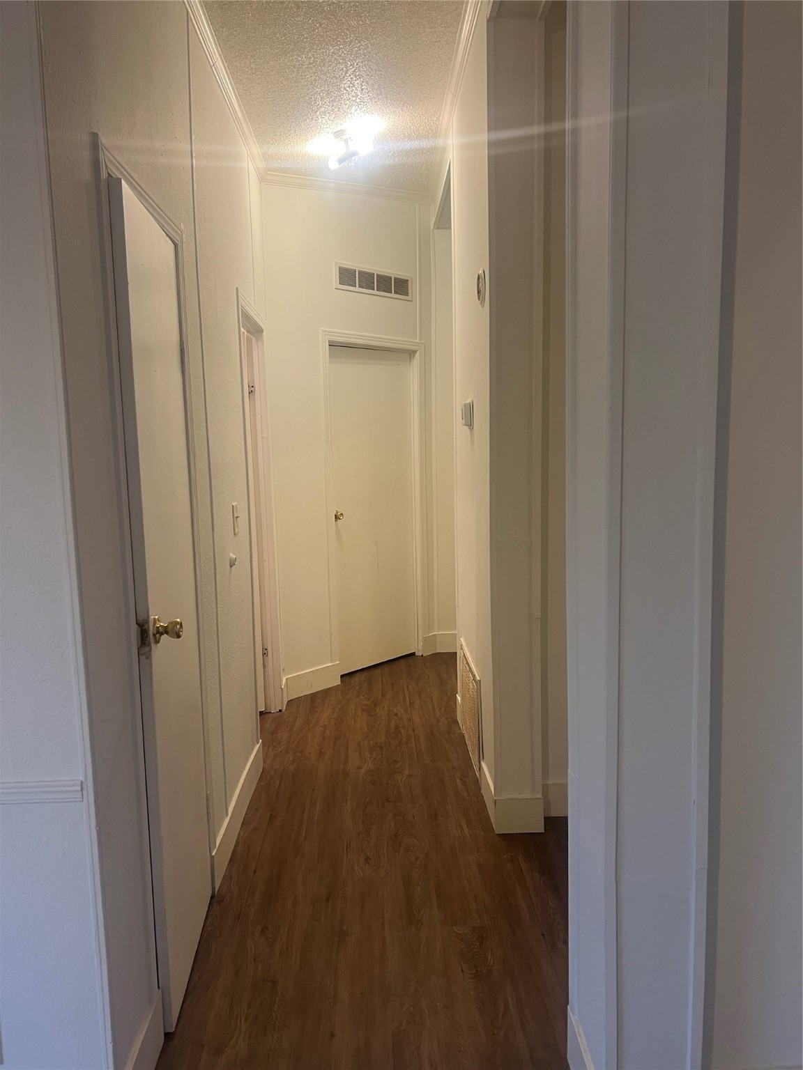 10312 Farm To Market Road 457 Bay City, TX 77414 - Photo 9 of 16 a view of a hallway