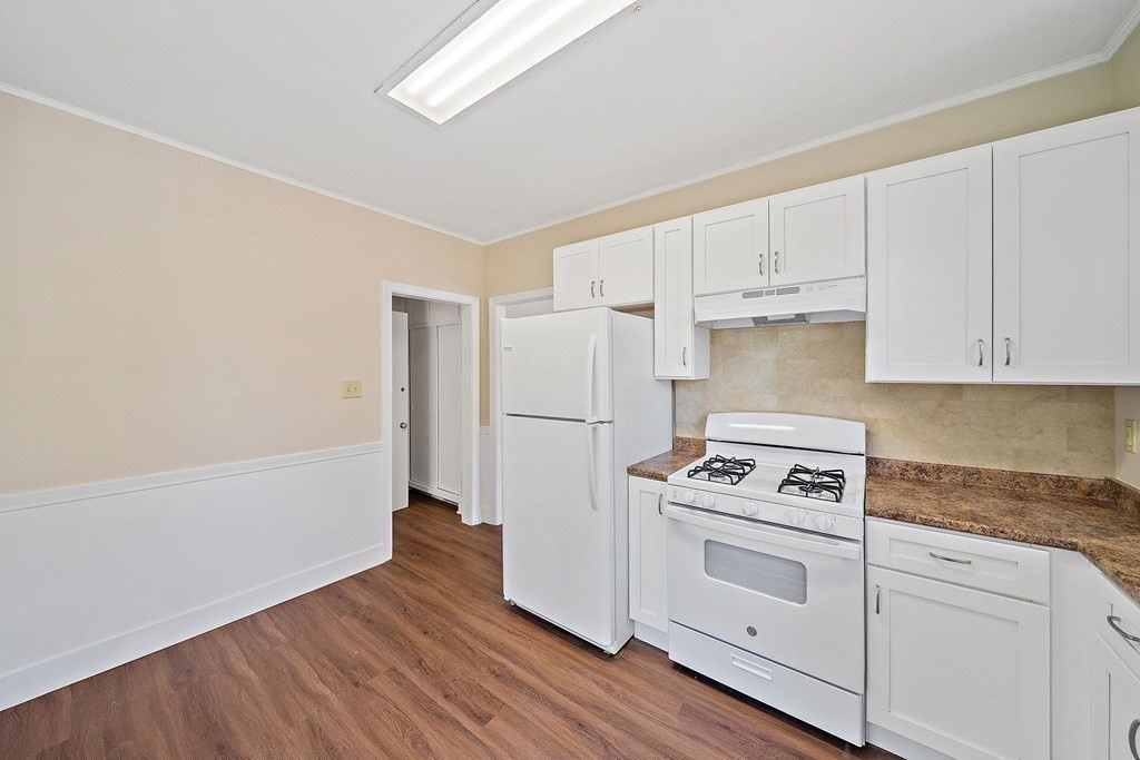 54 Crosby Road, Unit 2 Chestnut Hill, MA 02467 - Photo 15 of 22
