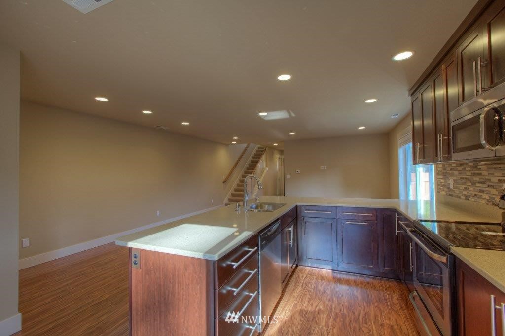 710 Harrington Avenue Northeast, Unit A Renton, WA 98056 - Photo 4 of 23