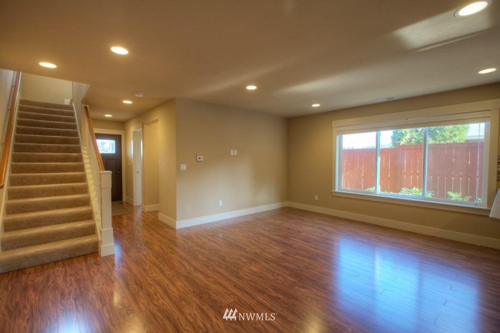 710 Harrington Avenue Northeast, Unit A Renton, WA 98056 - Photo 5 of 23