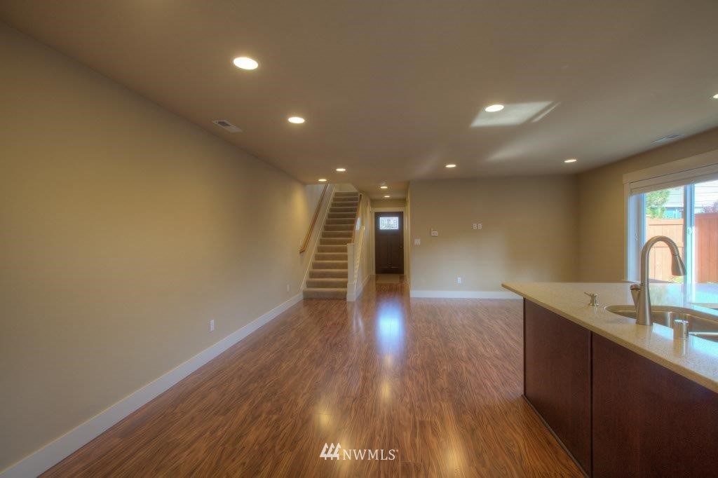 710 Harrington Avenue Northeast, Unit A Renton, WA 98056 - Photo 6 of 23