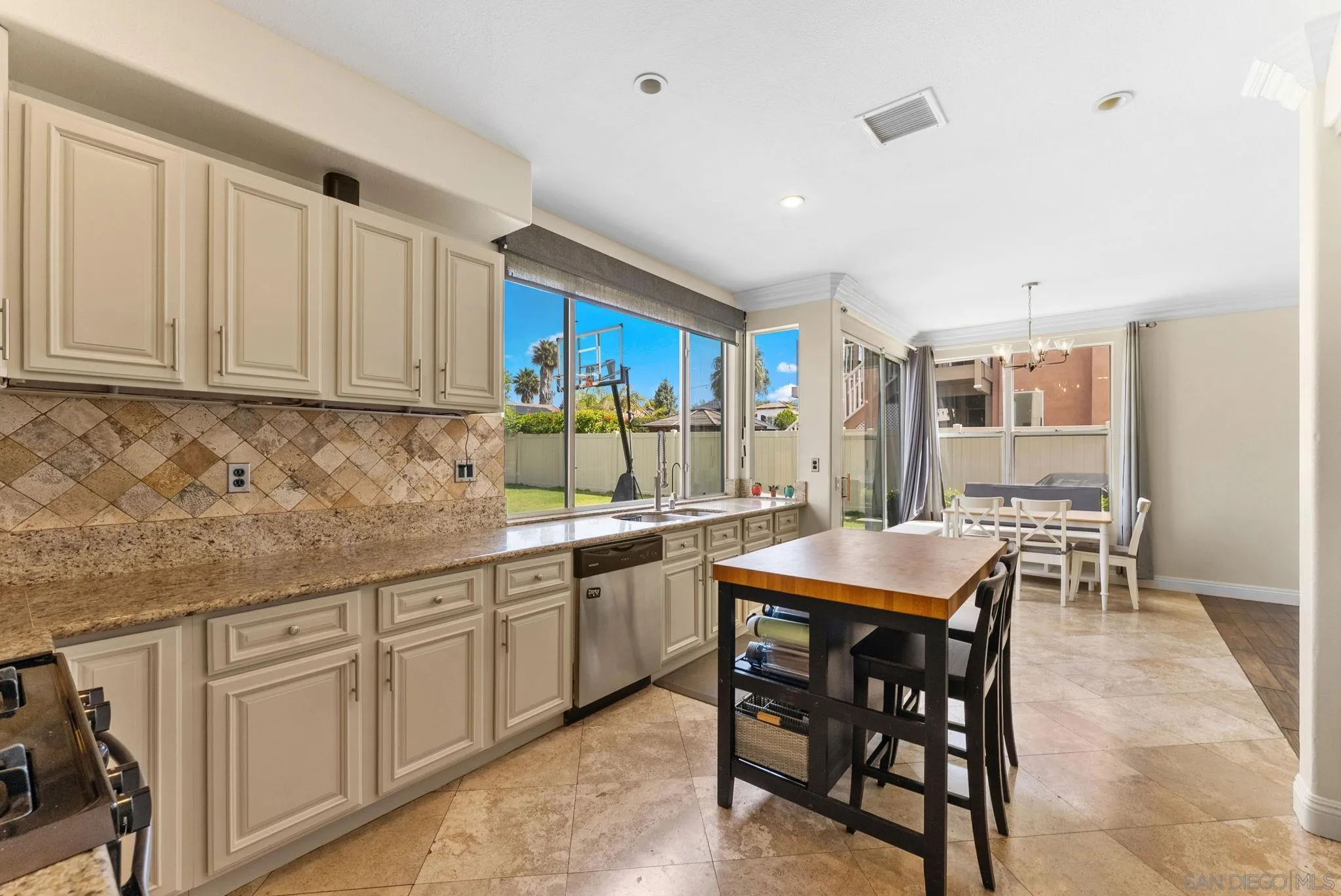 1877 Marquette Road Chula Vista, CA 91913 - Photo 9 of 41