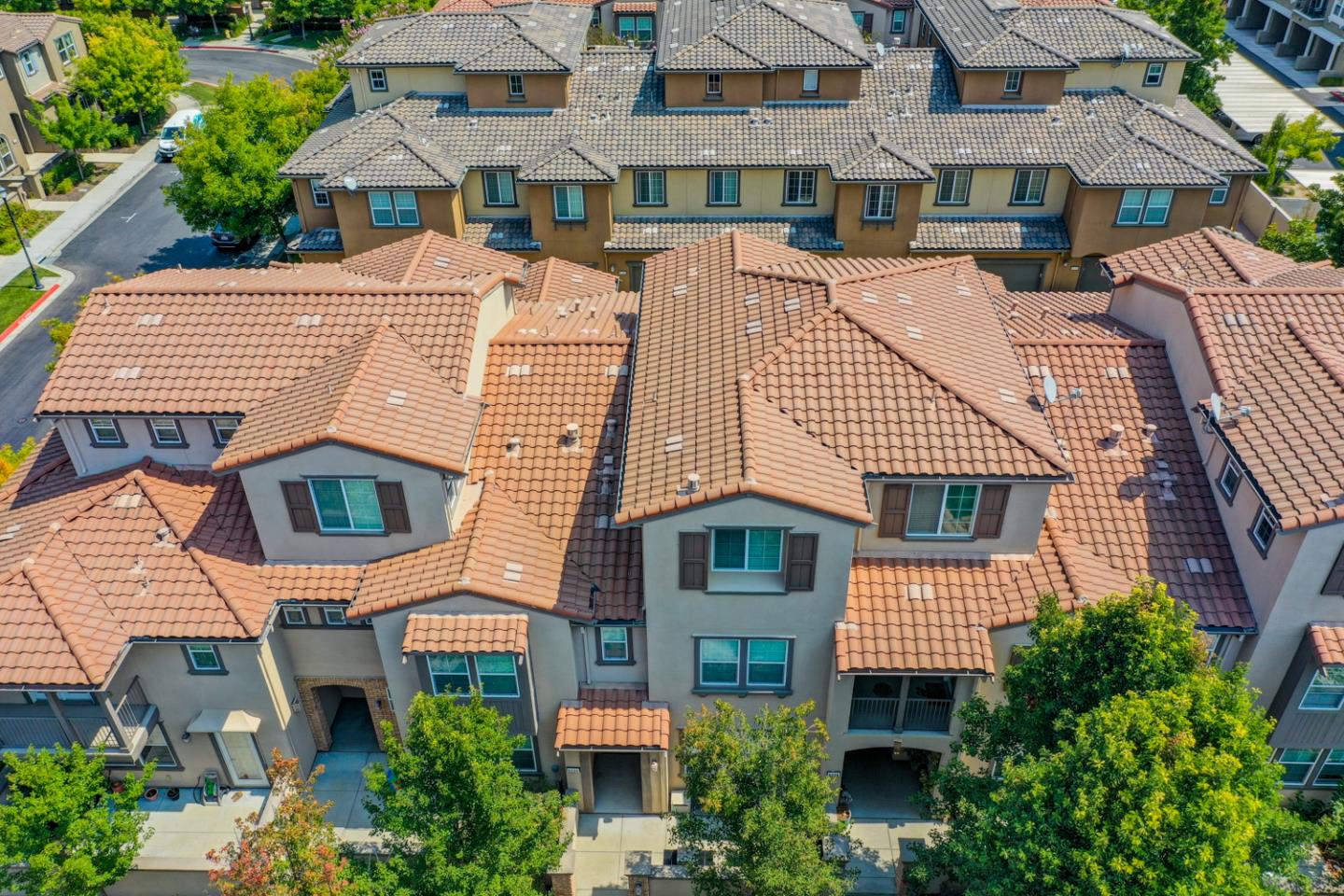5236 Fioli Loop San Ramon, CA 94582 - Photo 38 of 40 an aerial view of a residential apartment building with a yard