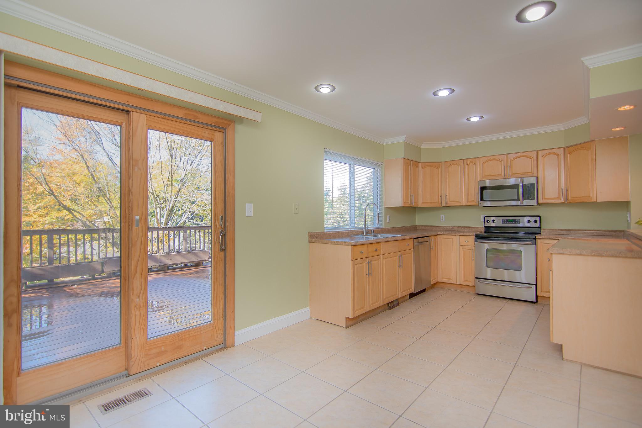 9153 Centerway Road Gaithersburg, MD 20879 - Photo 8 of 42