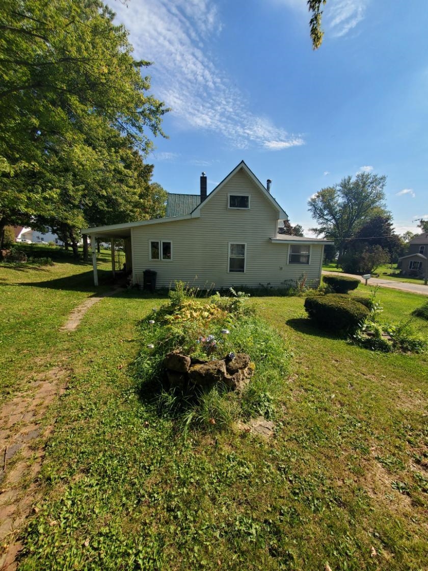 1952 East Factory Road Dakota, IL 61018 - Photo 5 of 22 Gallery Image 5