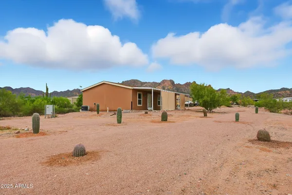 $409,000 | 1000 West Whiteley Street, Apache Junction, AZ 85120
