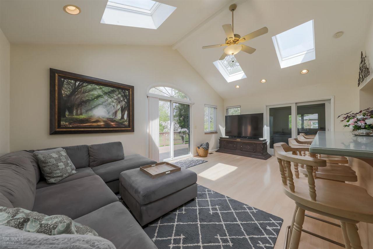 1059 Devonshire Road Grosse Pointe Park, MI 48230 - Photo 11 of 39