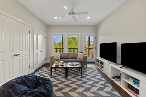$1,595,000 | 2907 Creeks Edge Parkway, Austin, TX 78733
