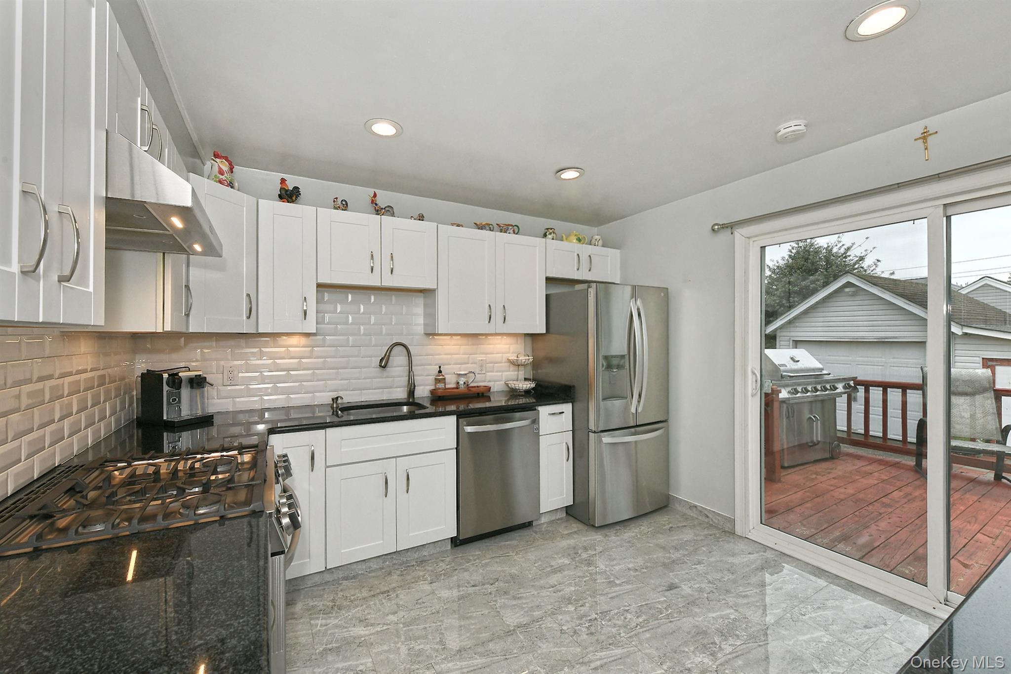 3076 Roxbury Road Oceanside, NY 11572 - Photo 13 of 31