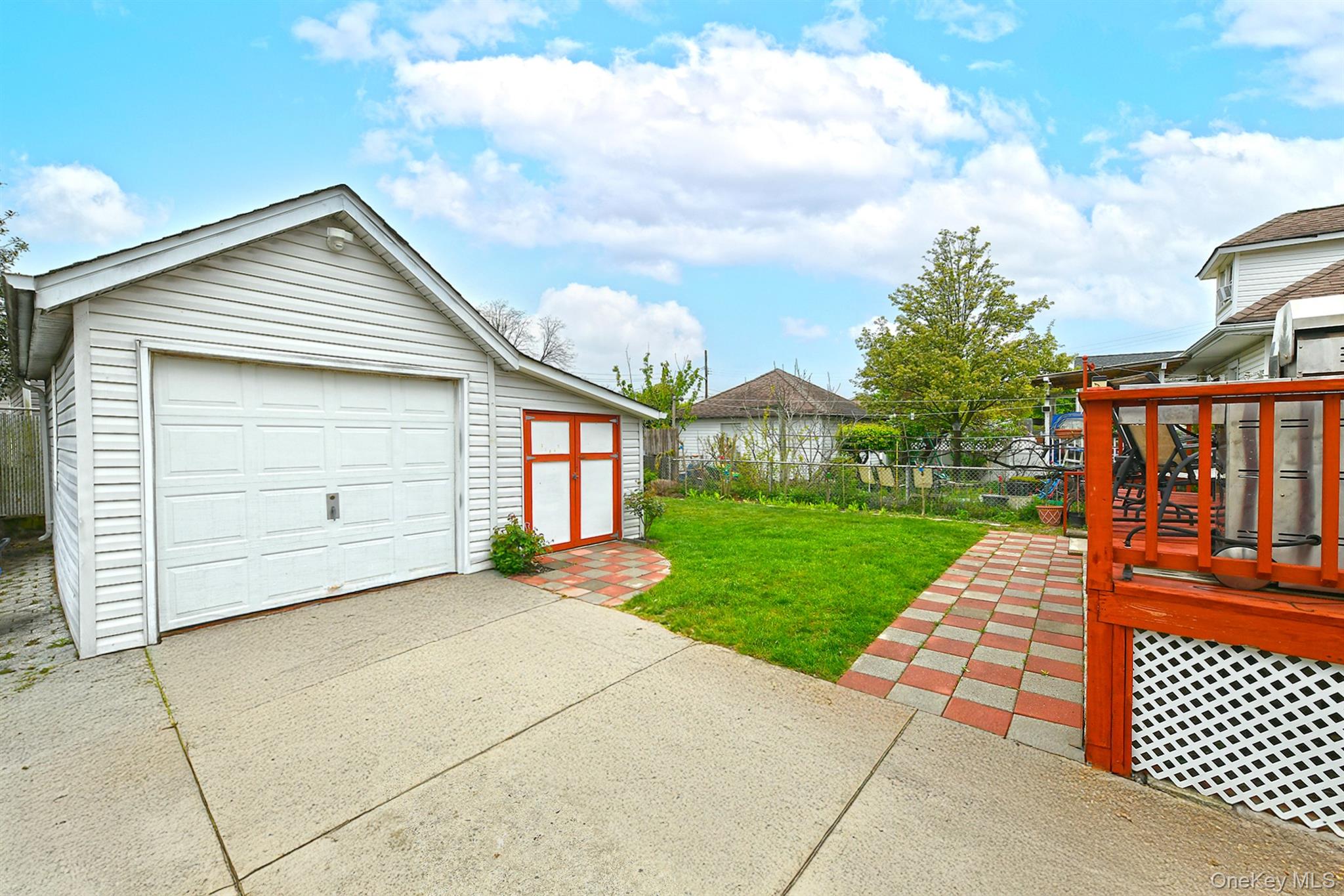 3076 Roxbury Road Oceanside, NY 11572 - Photo 27 of 31