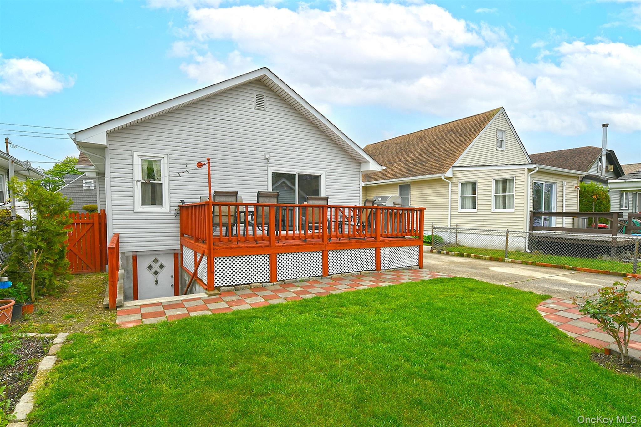 3076 Roxbury Road Oceanside, NY 11572 - Photo 29 of 31