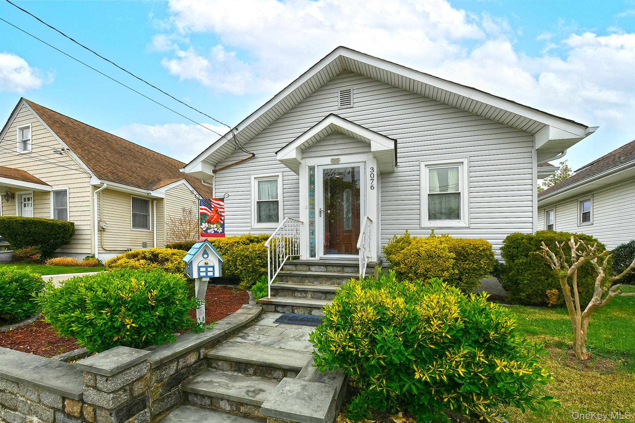 3076 Roxbury Road Oceanside, NY 11572 - Photo 4 of 31