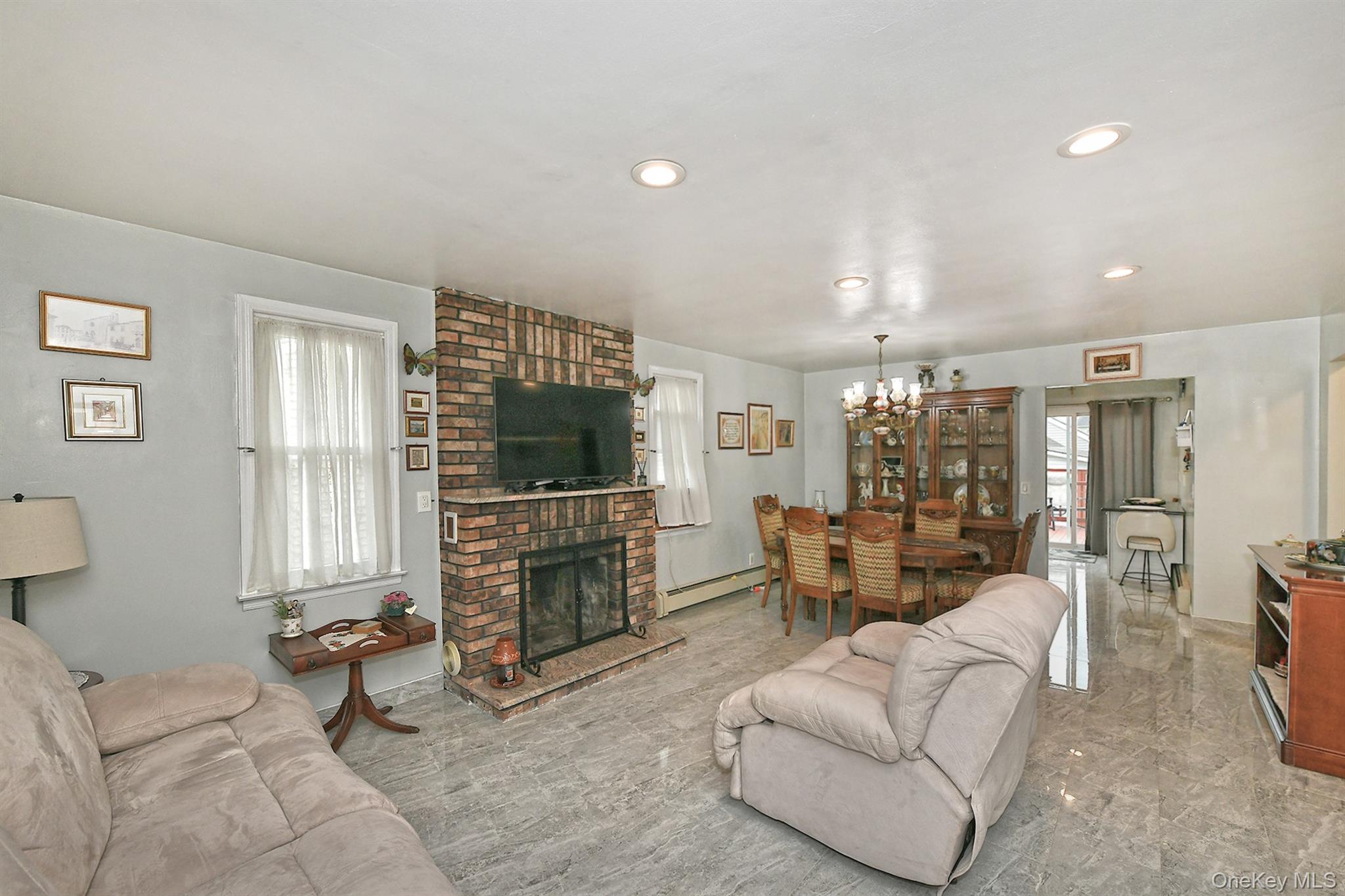 3076 Roxbury Road Oceanside, NY 11572 - Photo 7 of 31