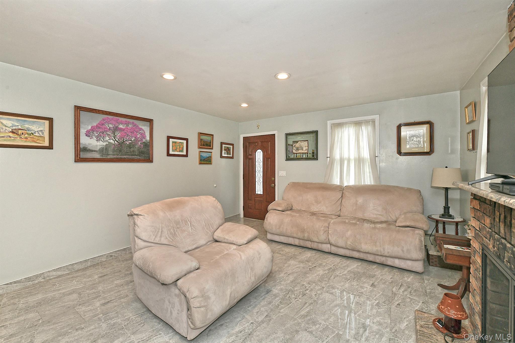 3076 Roxbury Road Oceanside, NY 11572 - Photo 9 of 31