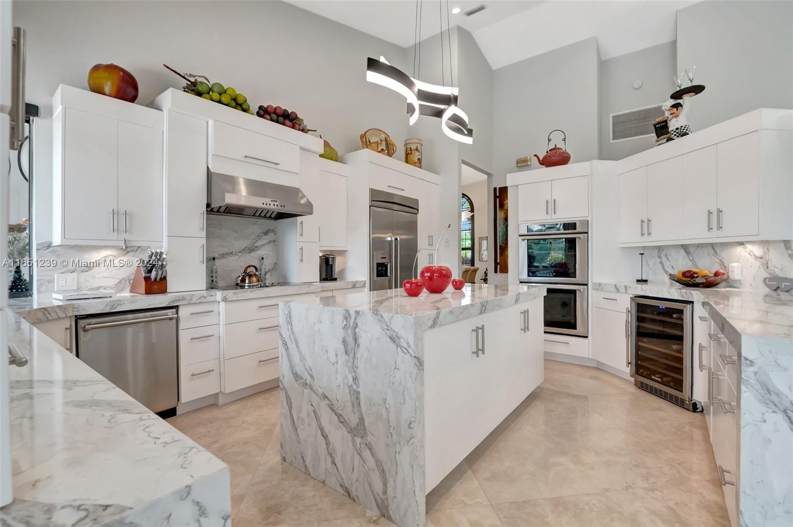 10762 Stonebridge Boulevard Boca Raton, FL 33498 - Photo 19 of 69
