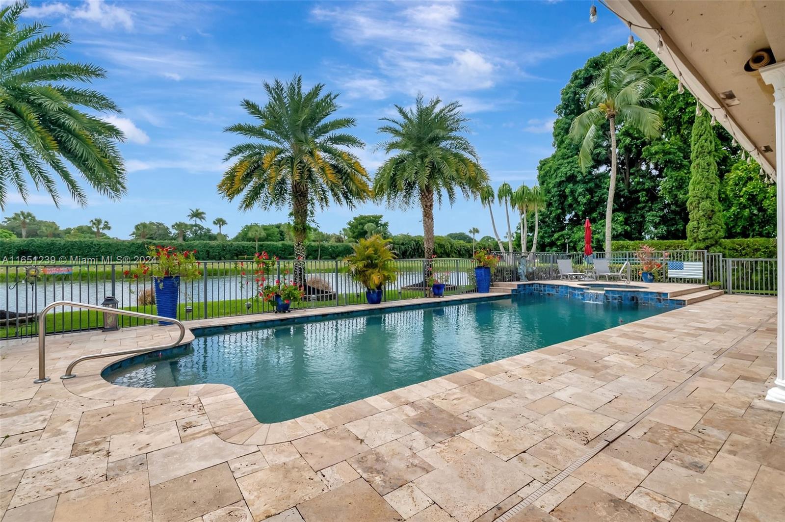 10762 Stonebridge Boulevard Boca Raton, FL 33498 - Photo 4 of 69