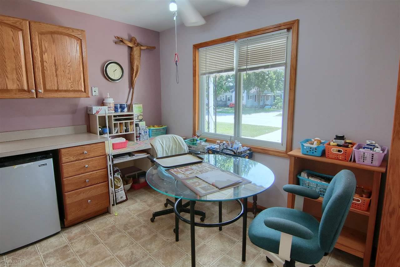 18135 Stephens Road Eastpointe, MI 48021 - Photo 13 of 30 31387640-12.JPG