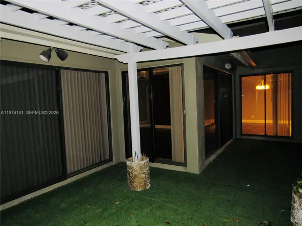 $2,400 | 233 Meadows Drive, Boynton Beach, FL 33436