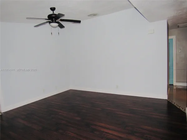 $2,400 | 233 Meadows Drive, Boynton Beach, FL 33436