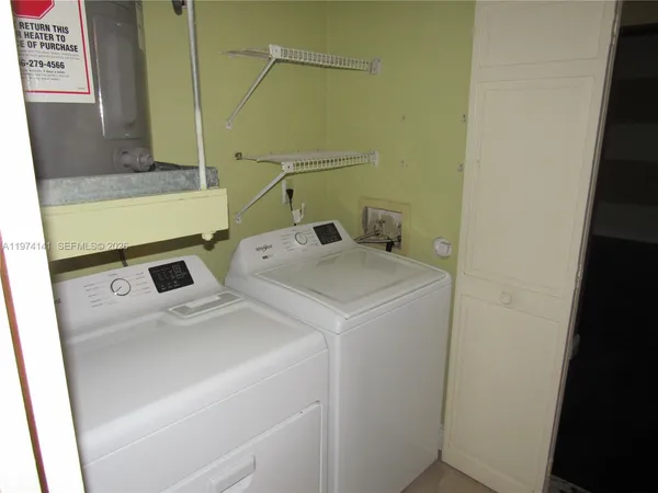 $2,400 | 233 Meadows Drive, Boynton Beach, FL 33436