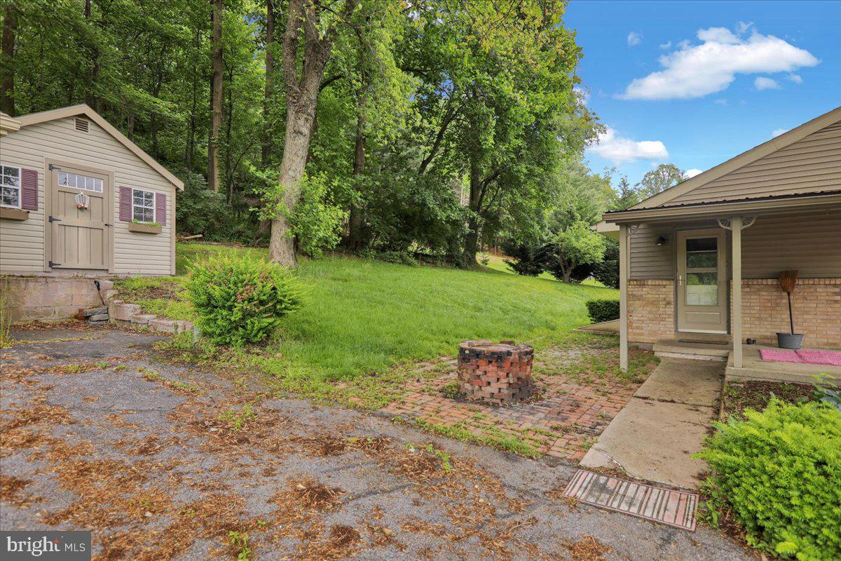 47 Keener Road Reading, PA 19608 - Photo 6 of 34