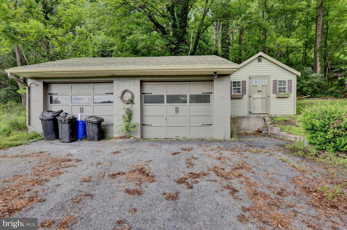 47 Keener Road Reading, PA 19608 - Photo 8 of 34