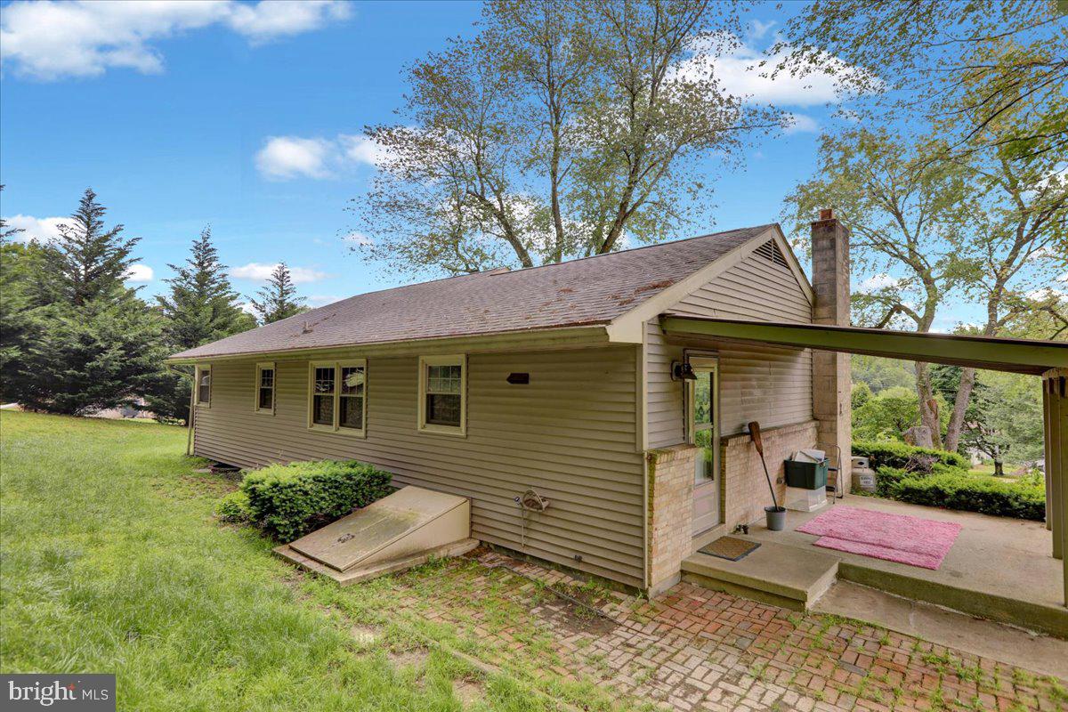47 Keener Road Reading, PA 19608 - Photo 10 of 34