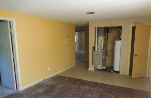 36 Fredette Street Springfield, MA 01109 - Photo 7 of 9