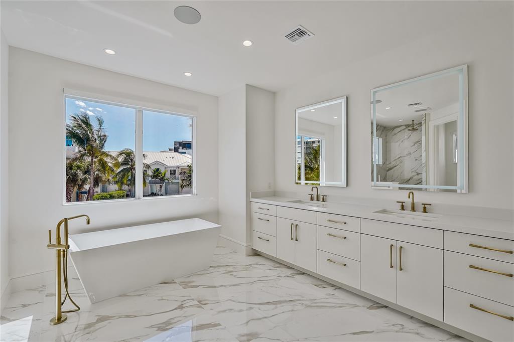 Undisclosed Address Juno Beach, FL 33408 - Photo 12 of 37