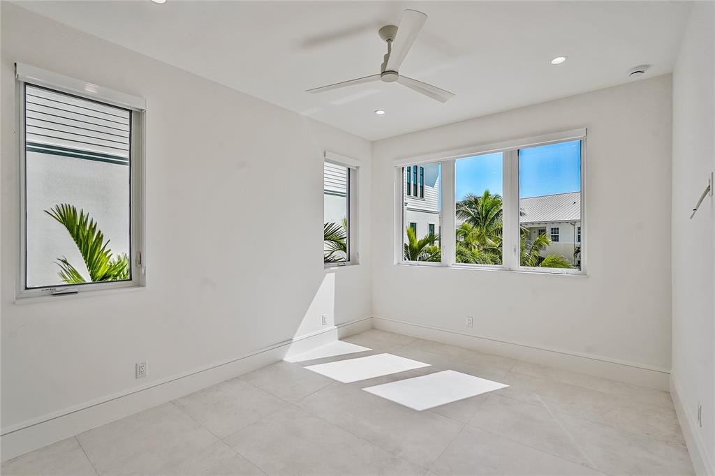 Undisclosed Address Juno Beach, FL 33408 - Photo 5 of 37